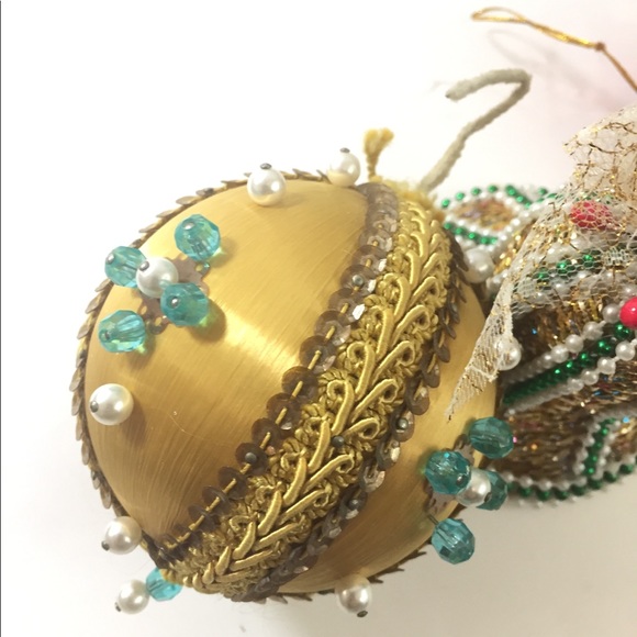 Christmas Bell Vintage Sequin Ornaments - Picture 3 of 3